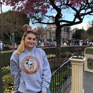 Meet your Posher, Joella